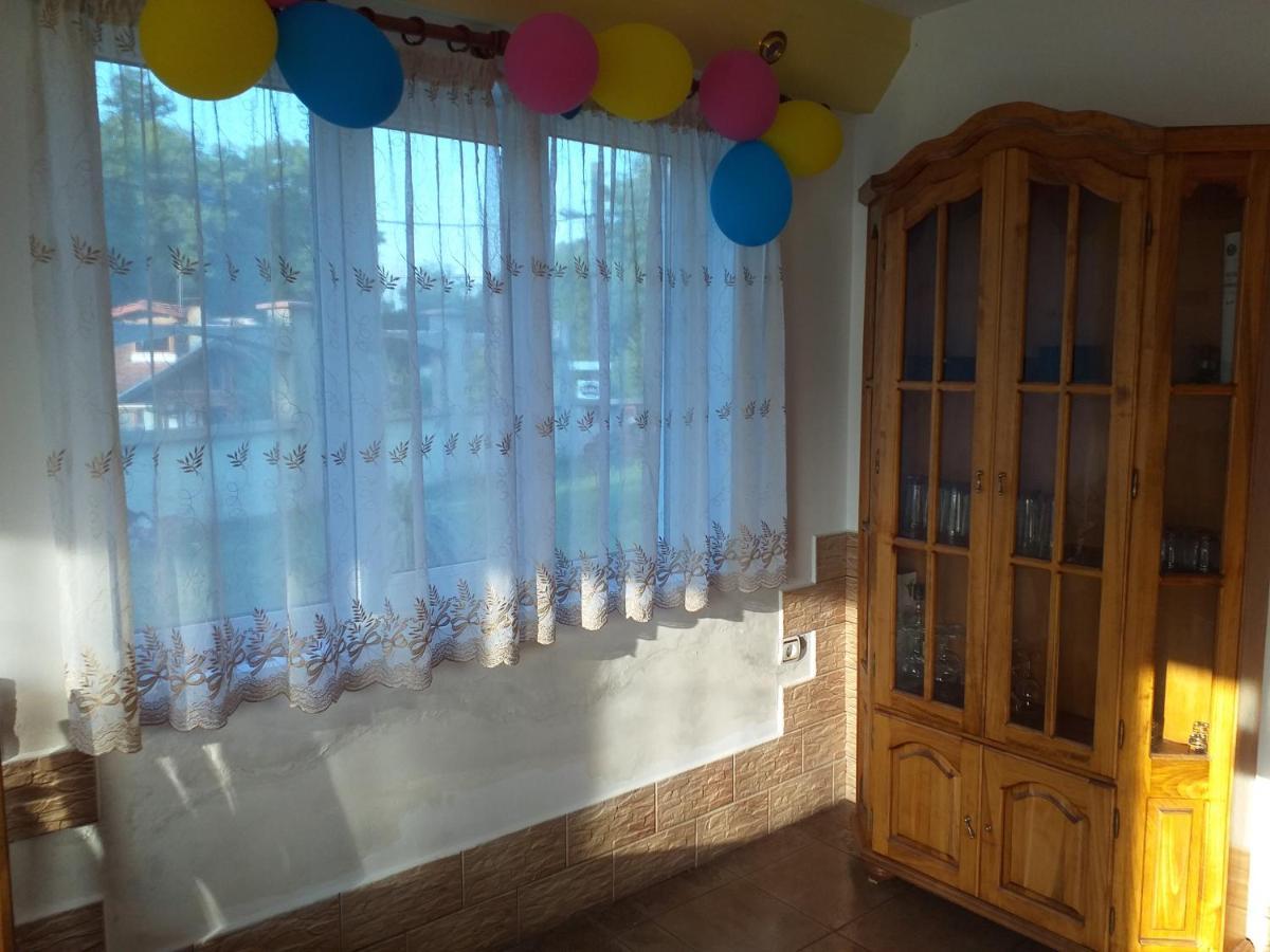 Vacation Home Yoanna Tryavna Bagian luar foto