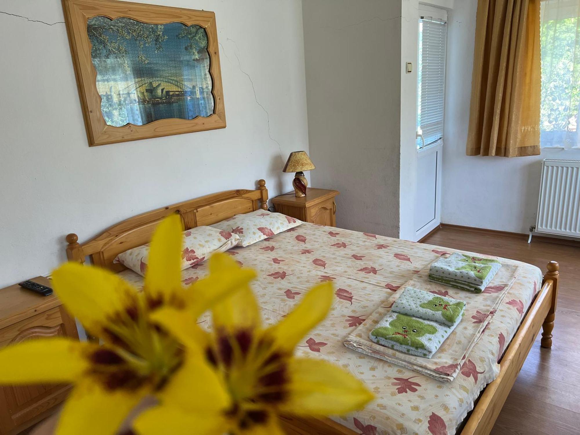 Vacation Home Yoanna Tryavna Bagian luar foto